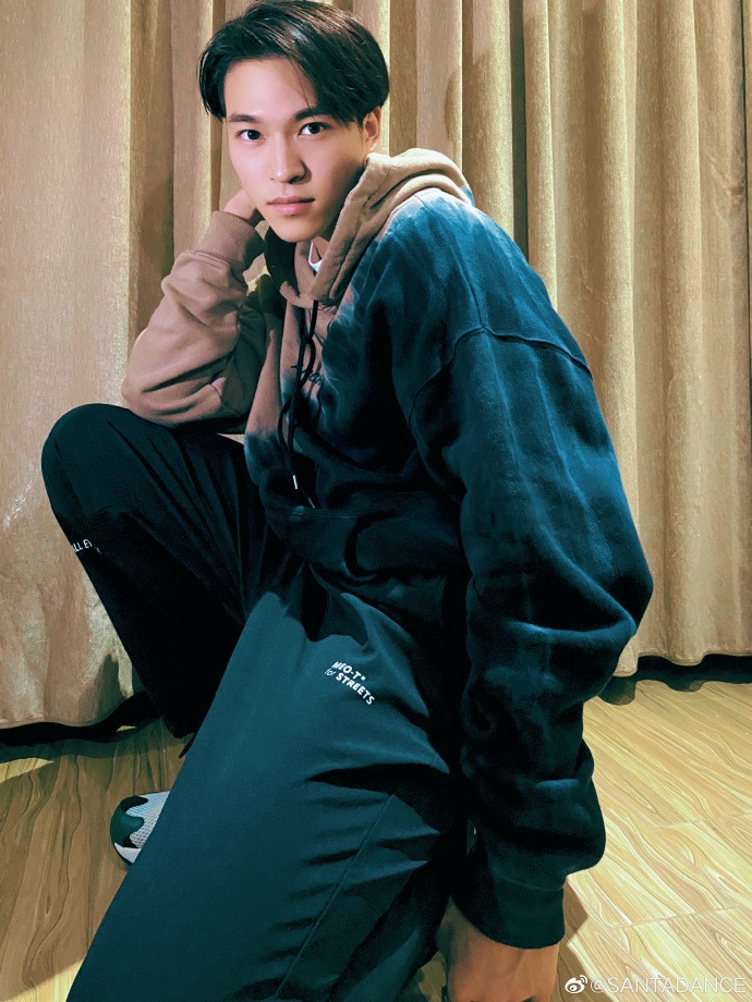 Rikimaru và Santa là ai mà có thể 'hất cẳng' thực tập sinh trực thuộc công ty của Dương Mịch? Ảnh 11