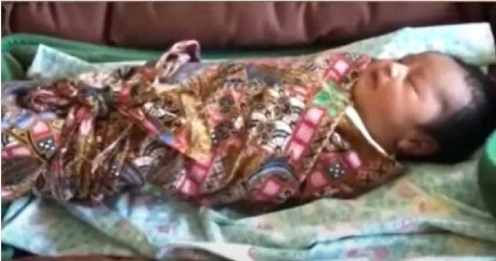 Con gái của chị Siti.