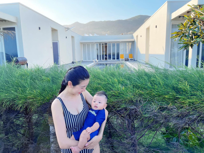 Những khoảnh khắc đáng yêu của 2 mẹ con Thúy Vân đã đốn tim tất cả mọi người