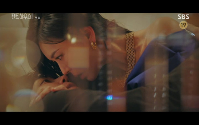 'Penthouse 2' tập 1: Eugene cưới chồng cũ Kim So Yeon, đám cưới thế kỷ của hai cặp đôi 'cắm sừng' nhau Ảnh 17