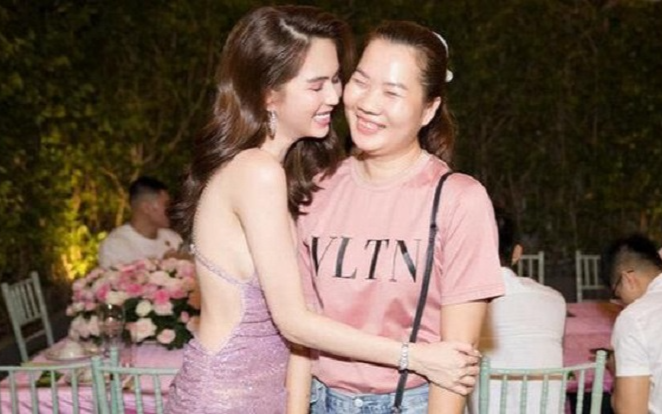 Thúy Kiều khoe được Ngọc Trinh 'tặng quà' bất ngờ dịp đầu năm khiến dân tình ngưỡng mộ Ảnh 2