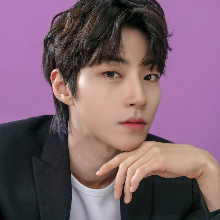 'Bỏ rơi' Kim Ji Won, Ji Chang Wook có tình mới trong phim mới của đạo diễn 'Tầng lớp Itaewon'? Ảnh 6