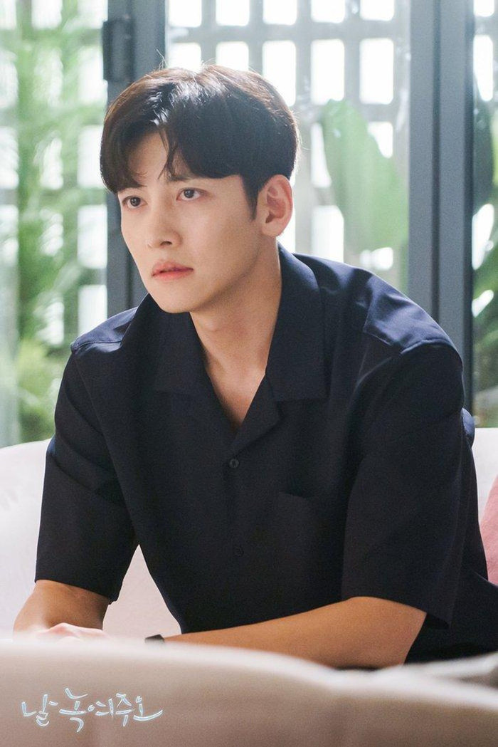 'Bỏ rơi' Kim Ji Won, Ji Chang Wook có tình mới trong phim mới của đạo diễn 'Tầng lớp Itaewon'? Ảnh 4