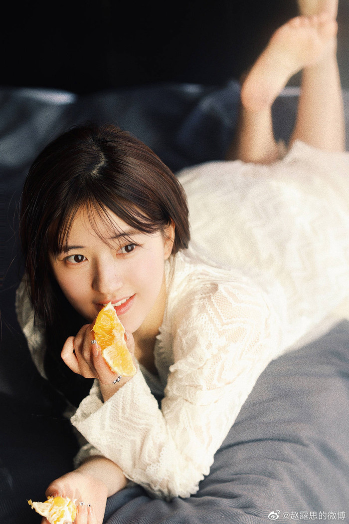 Triệu Lộ Tư - Cúc Tịnh Y: Ai mới thực sự là 'Nàng thơ' Hoa ngữ? Ảnh 22