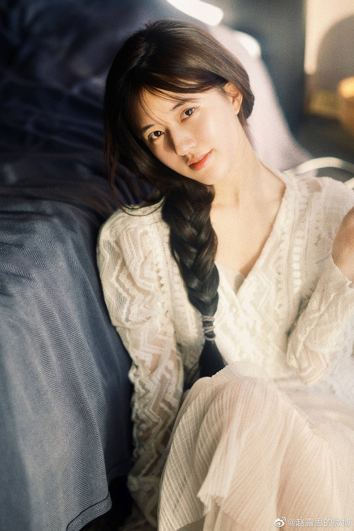 Triệu Lộ Tư - Cúc Tịnh Y: Ai mới thực sự là 'Nàng thơ' Hoa ngữ? Ảnh 17