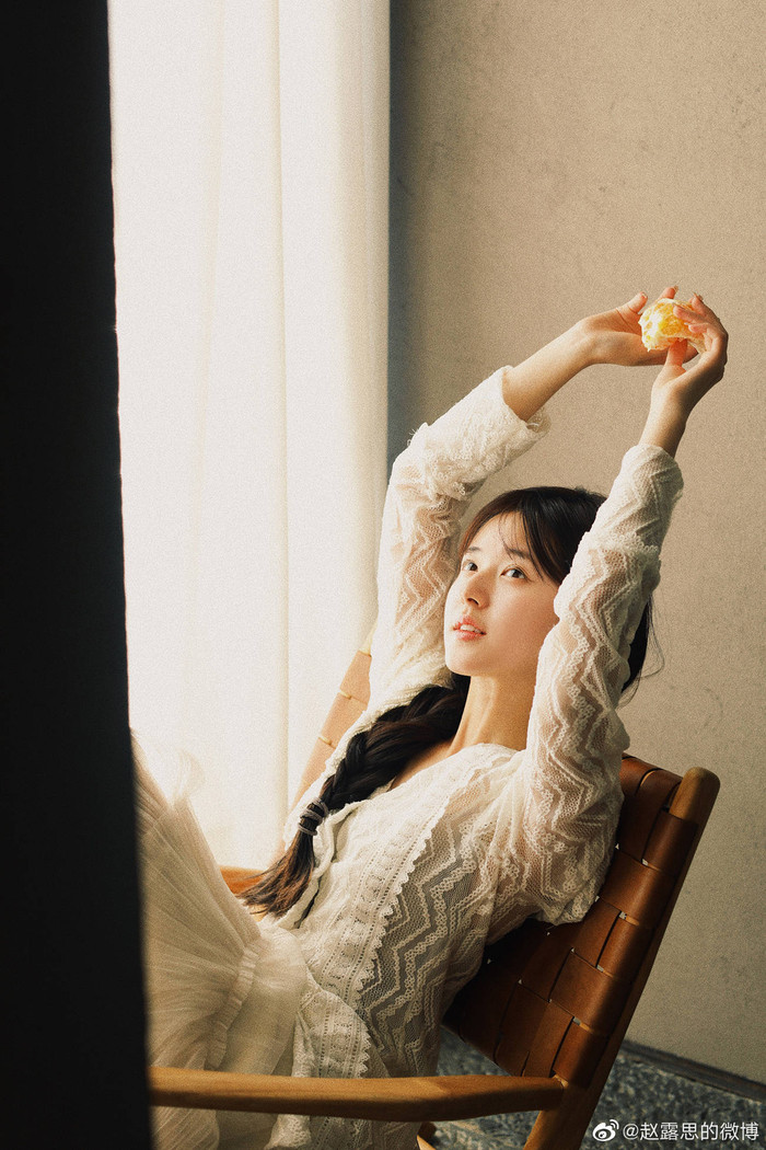 Triệu Lộ Tư - Cúc Tịnh Y: Ai mới thực sự là 'Nàng thơ' Hoa ngữ? Ảnh 13