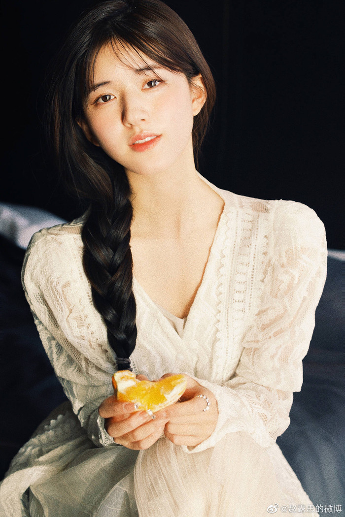 Triệu Lộ Tư - Cúc Tịnh Y: Ai mới thực sự là 'Nàng thơ' Hoa ngữ? Ảnh 21