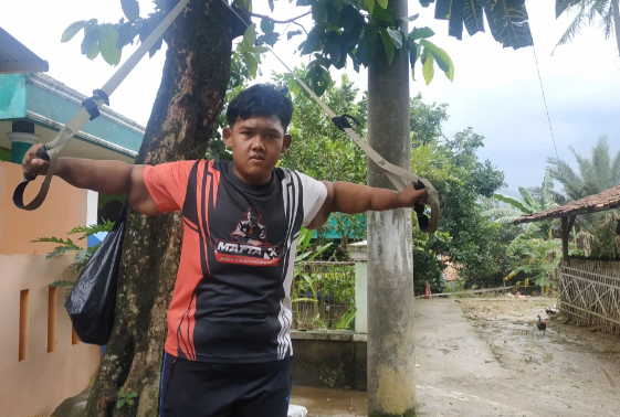 Sau khi giảm cân thành công, Arya tiếp tục thực hiện phẫu thuật cắt bỏ da thừa dưới cánh tay để thuận tiện trong sinh hoạt.