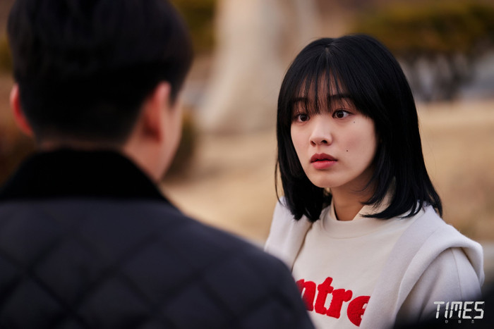 Rating phim 'Vincenzo' của Song Joong Ki tăng mạnh ở tập 2, tiến gần mốc 10% Ảnh 6