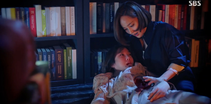 Dàn sao Penthouse giải mã lời thoại cực quan trọng của Lee Ji Ah cuối mùa 1 Ảnh 10