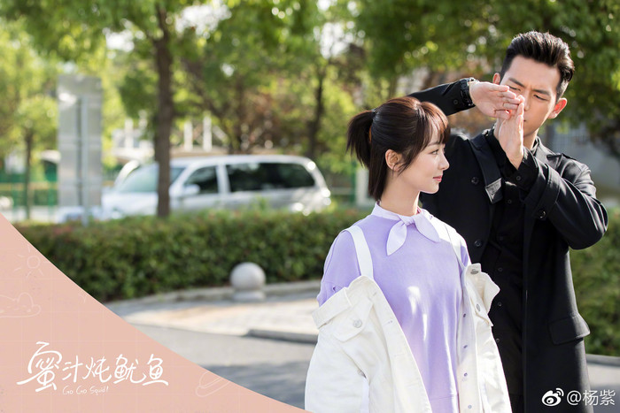 Thân ái nhiệt tình yêu thương do Lý Hiện và Dương Tử đóng chính