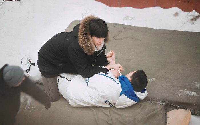 Vương An Vũ bị Phạm Thừa Thừa đánh bất động, fan hào hứng: Đánh nhau nhưng lại ngọt hơn đường Ảnh 2