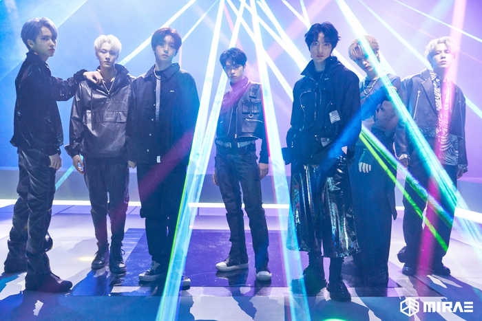 K-Pop tháng 3 sôi động với sự trở lại của Rosé (BLACKPINK), MONSTA X, Dreamcatcher Ảnh 12