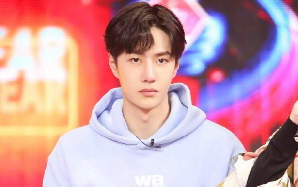 Vương Nhất Bác từ nam chính phim truyền hình xuống cấp thành nam thứ phim điện ảnh? Ảnh 2