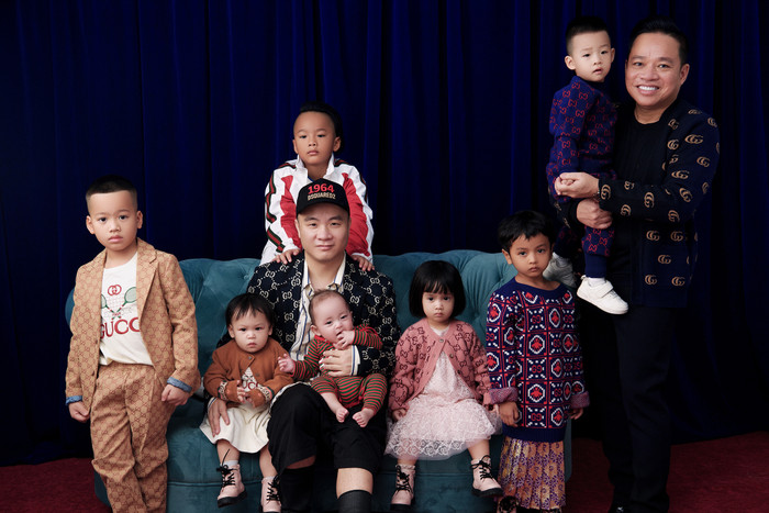 NTK Đỗ Mạnh Cường 'săn' phối hàng hiệu cho 7 con để chụp ảnh đầu năm mới