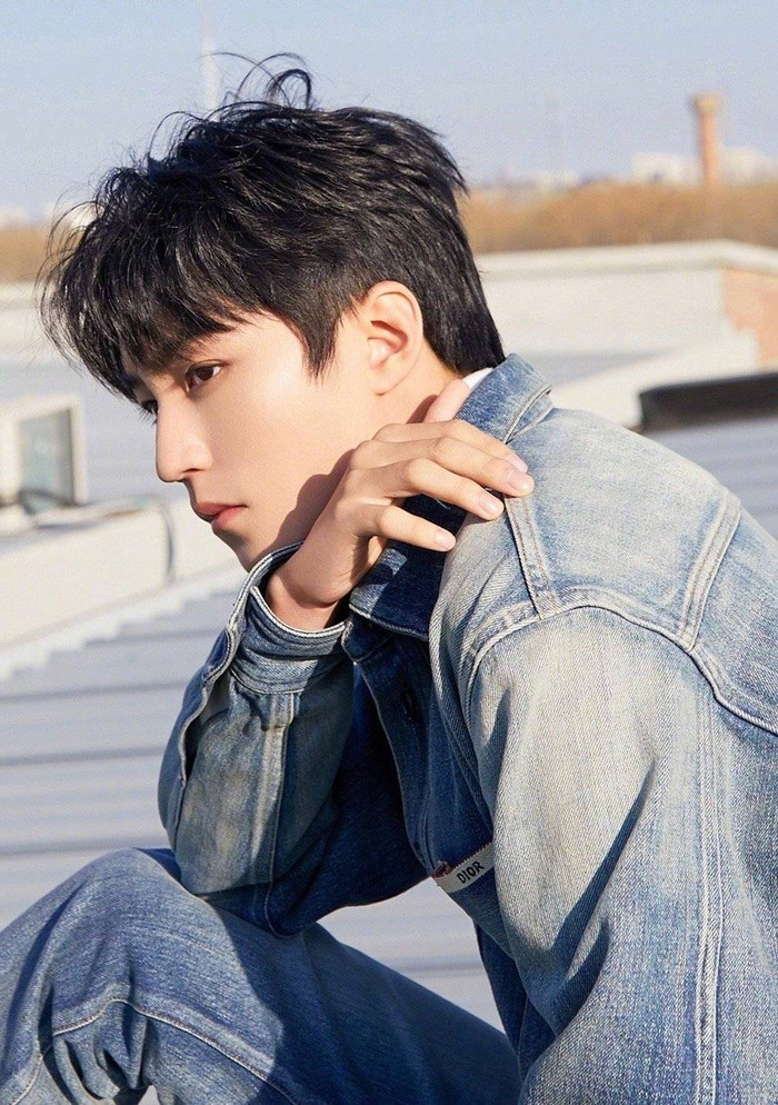 Vương Tuấn Khải.