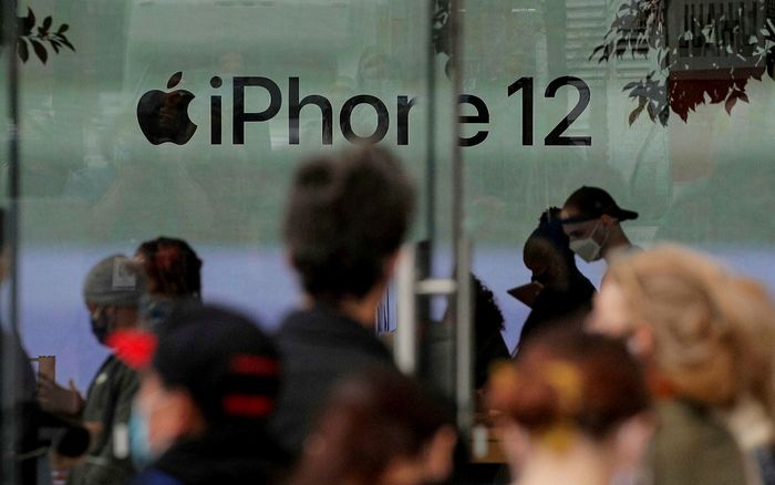 Apple lần đầu vượt doanh số Samsung sau 5 năm, iPhone 12 vươn lên 'đỉnh của chóp' Ảnh 2