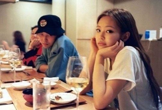 G-Dragon và Jennie trở thành người yêu như thế nào? Ảnh 2