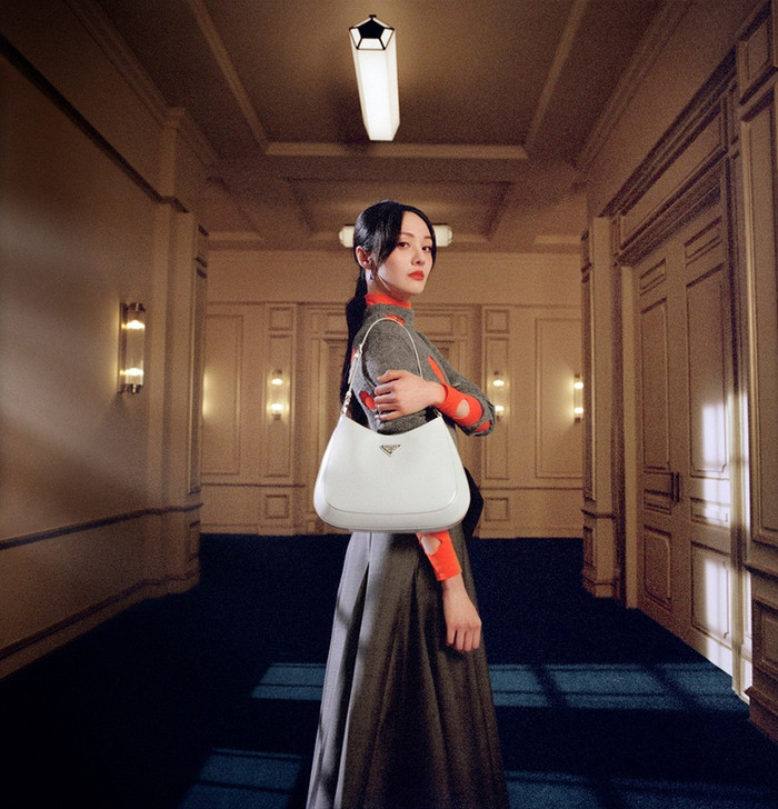 Scandal của Trịnh Sảng đã giúp cho cổ phiếu của Prada sụt giảm nghiêm trọng