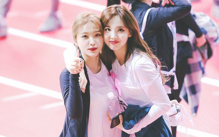 Nayeon (Twice) âm thầm gửi tặng xe cafe cho Yeri (Red Velvet): Chị em tốt là đây Ảnh 2