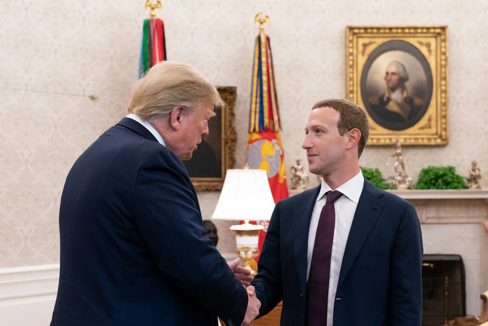 Cựu Tổng thống Mỹ Donald Trump trong lần gặp gỡ CEO Facebook Mark Zuckerberg tại Nhà Trắng vào tháng 9/2019. (Ảnh: Donald J. Trump/Twitter)