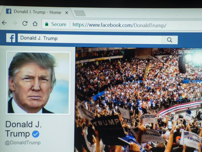 Tài khoản Facebook của cựu Tổng thống Mỹ Donald Trump. (Ảnh: Pe3k/Shutterstock)