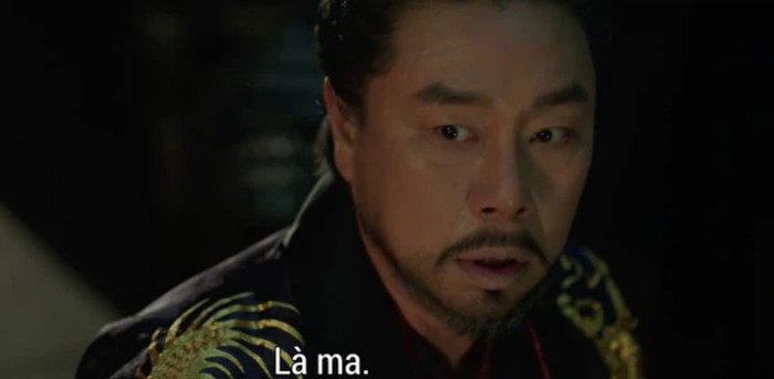 Nhà vua không nhận ra con gái mà tưởng đó là ma