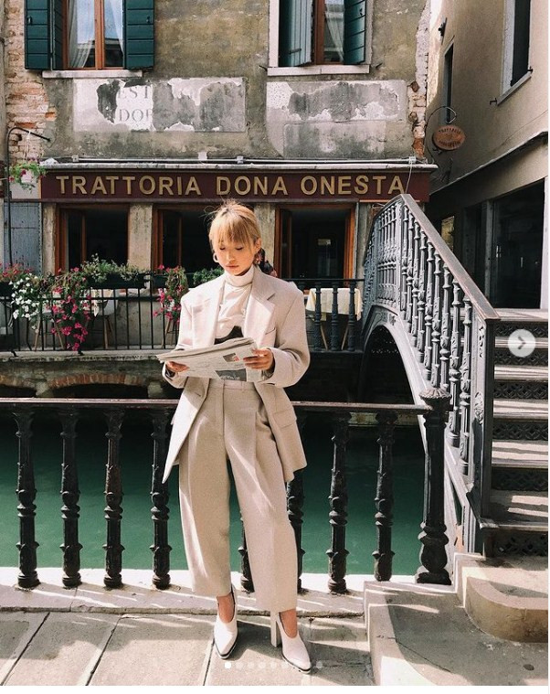 Margaret Zhang từng được tạp chí Style khen ngợi là nàng mẫu mà được rất nhiều thương hiệu muốn làm việc cùng 