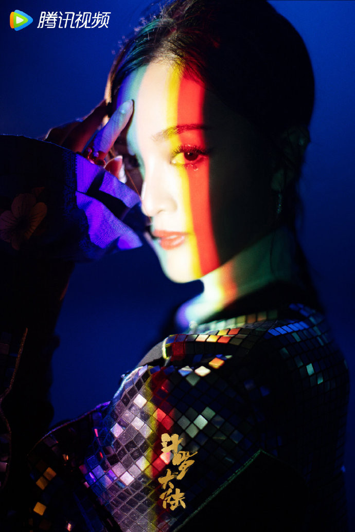 'Đấu la đại lục' của Tiêu Chiến thay áo mới, không còn là trang phục cổ trang nhàm chán Ảnh 9