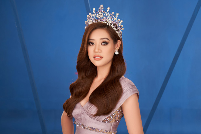 Khánh Vân trùm kín với ý tưởng Anti-Covid trong video Road To Miss Universe gây ý kiến trái chiều Ảnh 4