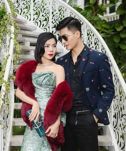 Trước đó, Lệ Quyên đã công khai tình cảm cùng Lâm Bảo Châu, cặp đôi nhận được nhiều lời chúc mừng. 