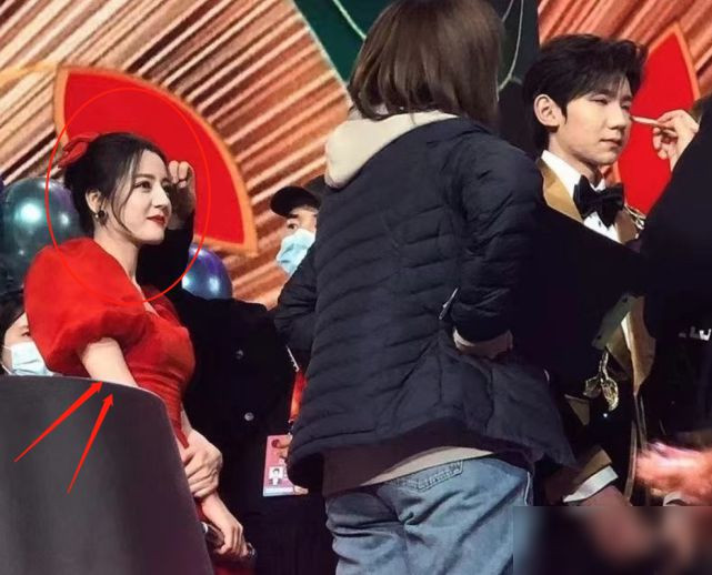 Ảnh chưa photoshop của Địch Lệ Nhiệt Ba có thành công 'dẹp loạn' anti-fan không? Ảnh 7