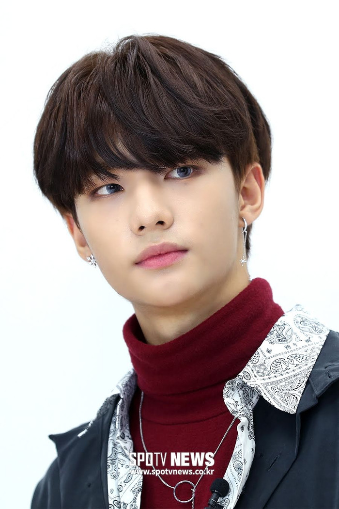 Sao hoàng loạt tố cáo bắt nạt, Hyunjin (Stray Kids) viết tâm thư xin lỗi Ảnh 1