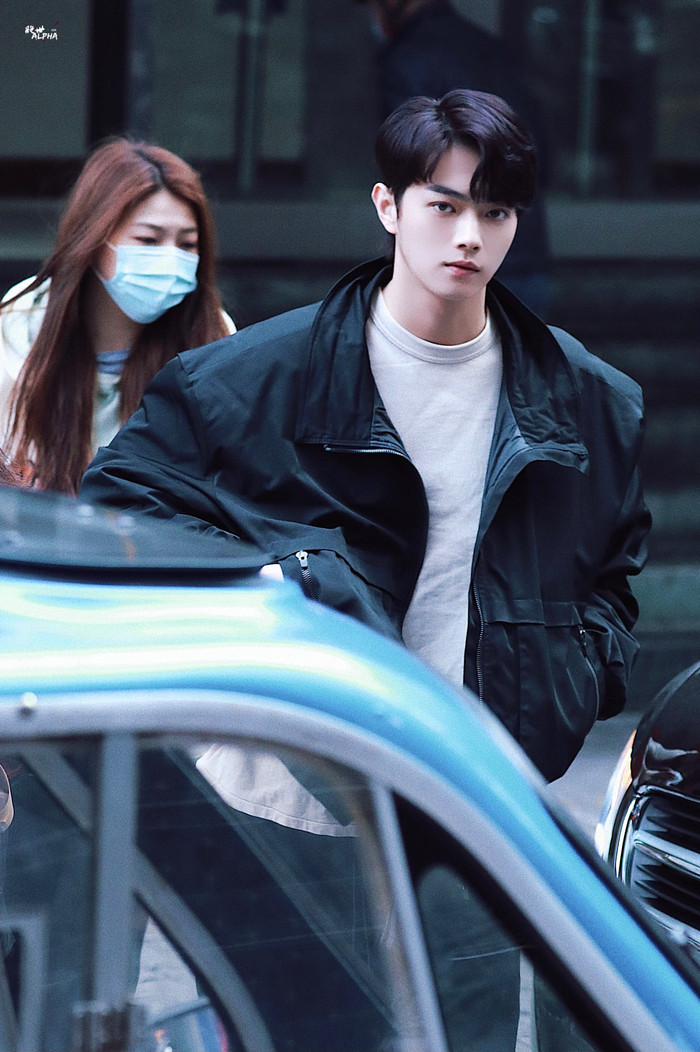 Hứa Khải để lộ gương mặt hốc hác, sụt cân là vô tình hay cố ý chiều lòng fan vì quá đẹp trai? Ảnh 5