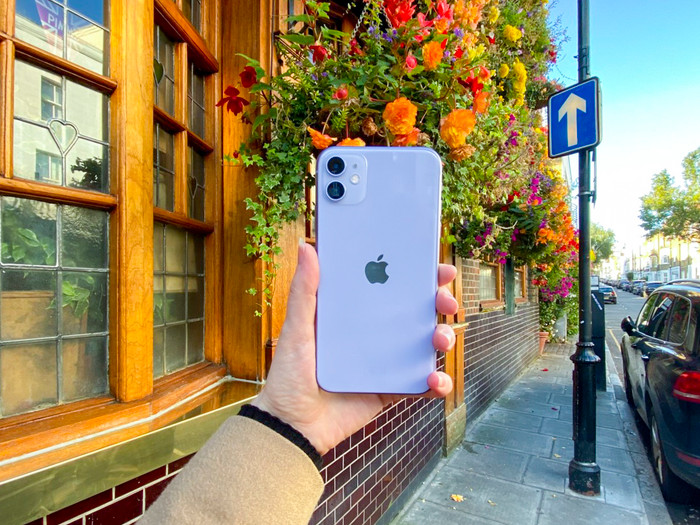 iPhone 11 là chiếc điện thoại bán chạy nhất năm 2020, theo thống kê của Omdia. (Ảnh: iNews)