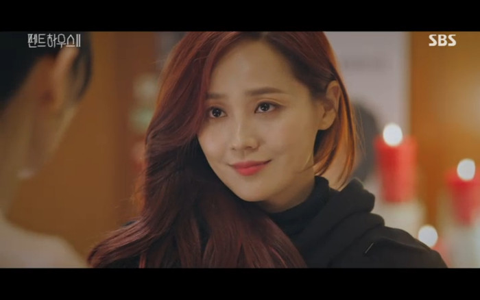 'Penthouse 2' tập 3: Bae Rona quỳ lạy để về phe 'cô giáo' Cheon Seo Jin, Ha Yoon Cheol cưỡng hôn vợ cũ Ảnh 4