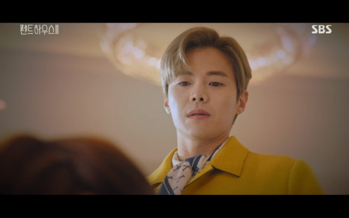 'Penthouse 2' tập 3: Bae Rona quỳ lạy để về phe 'cô giáo' Cheon Seo Jin, Ha Yoon Cheol cưỡng hôn vợ cũ Ảnh 41