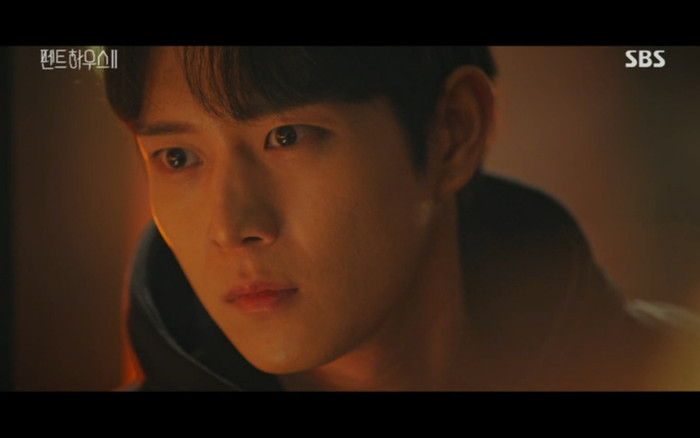 'Penthouse 2' tập 3: Bae Rona quỳ lạy để về phe 'cô giáo' Cheon Seo Jin, Ha Yoon Cheol cưỡng hôn vợ cũ Ảnh 64