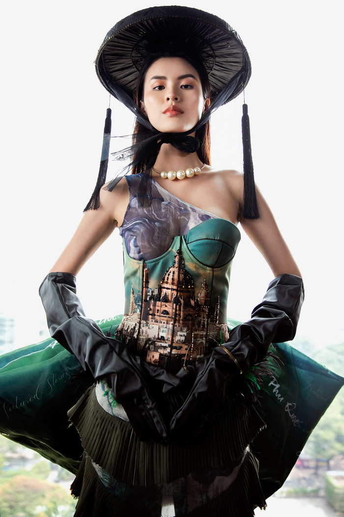 Kĩ thuật in ấn, đính kết được đưa vào nhuần nhuyễn. 