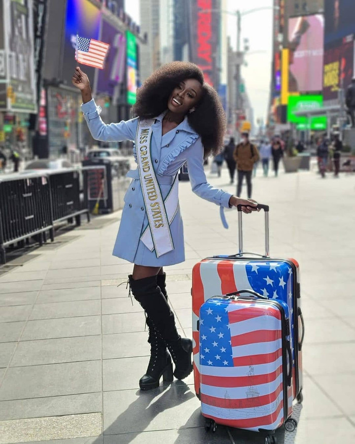 Hoa hậu xứ sở cờ hoa - Mỹ. 