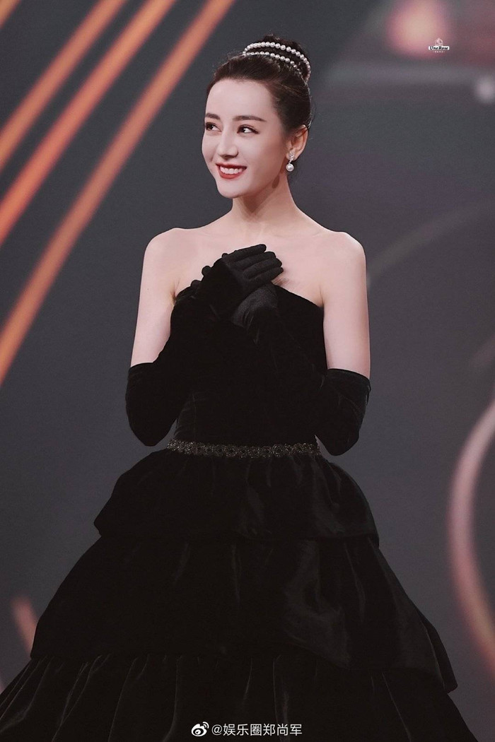 Địch Lệ Nhiệt Ba.