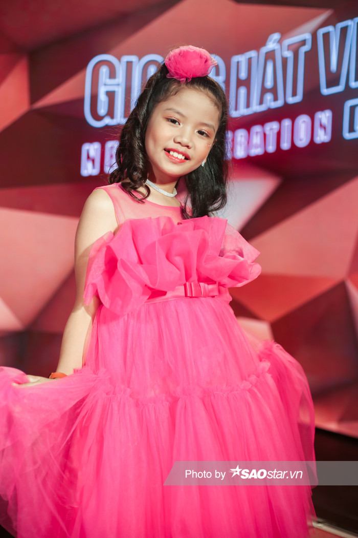 Chia tay chương trình, Thảo Nguyên đã kịp gây ấn tượng với khán giả bằng tiết mục trình diễn gợi biết bao ký ức tuổi thơ thế hệ 9x.