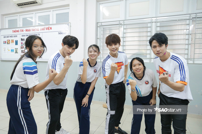 TooF.P (Uni5) tiết lộ quá khứ 'chấn động' thời đi học: Bị cô giáo nhắc nhở đừng 'thả thính' lung tung Ảnh 8