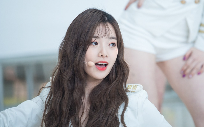 Hyunjoo tự tử sau khi bị tất cả thành viên April bắt nạt! Ảnh 2