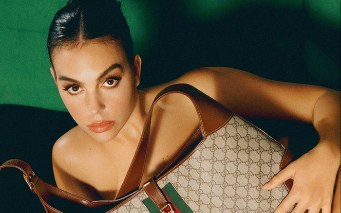 Top 10 nàng WAGs giàu nhất thế giới: Bạn gái Ronaldo thua xa bà Becks Ảnh 2