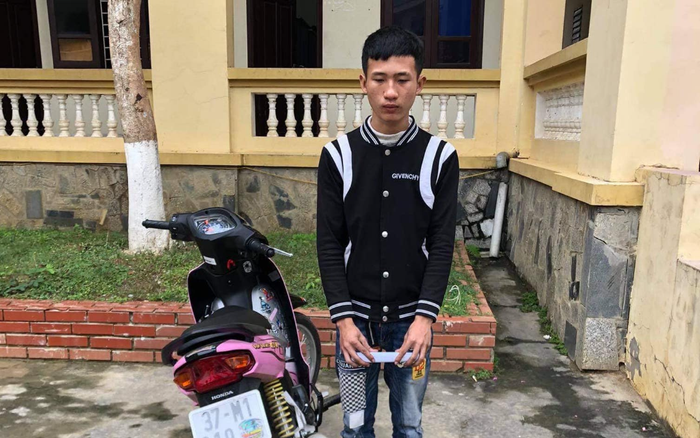 Nam thanh niên 'bốc đầu' xe trên quốc lộ bị triệu tập Ảnh 2