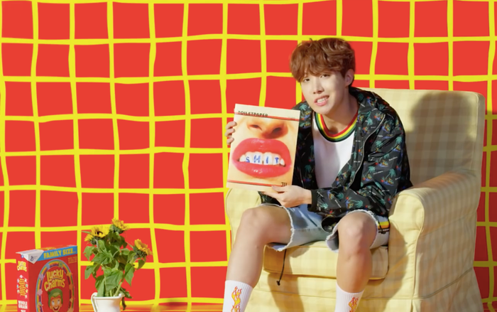 Kỷ niệm 3 năm phát hành mix tape, J-Hope 'phủ sóng' Top Trending, phát hành ca khúc 'vừa lạ vừa quen' Ảnh 2