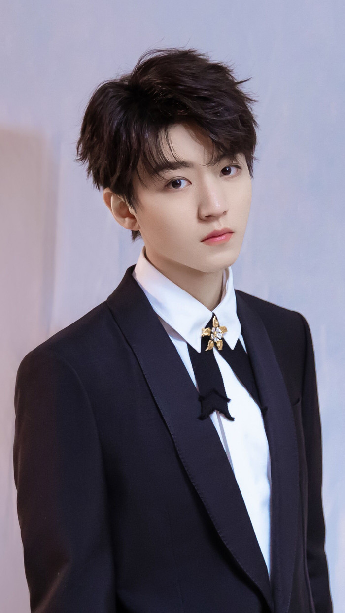 BXH 20 sao Cbiz quyền lực nhất tháng 2: Vương Nhất Bác mất ngôi vương vào tay Tiêu Chiến, Vương Tuấn Khải Ảnh 19