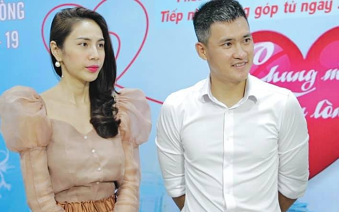 Xây nhà tránh lũ 20 tỷ cho bà con miền Trung, Công Vinh - Thủy Tiên tiếp tục góp tiền mua vắc-xin Covid Ảnh 2