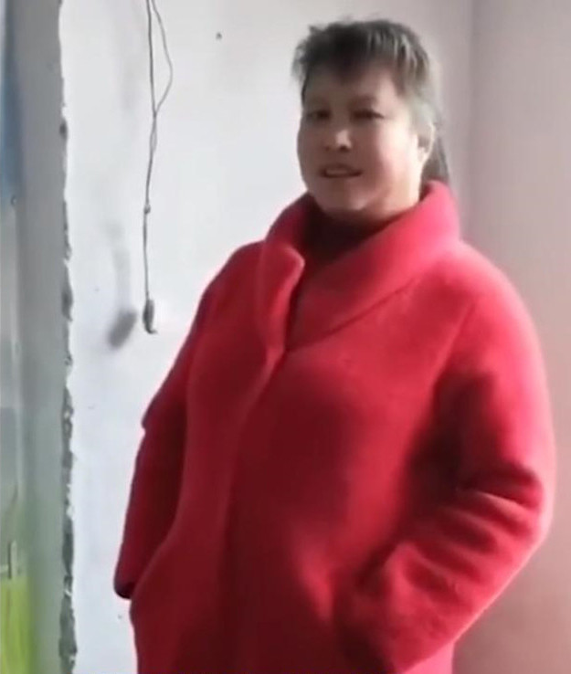 Mẹ của cô dâu họ Diêu.